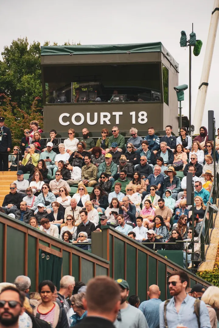 A packed Court 18
